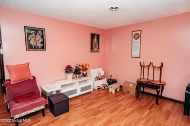 105 Cambridge Manor Dr, Schenectady, NY 12302 - photo 4