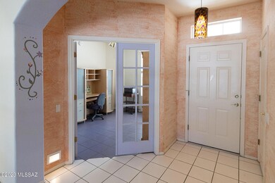 Foyer/Den