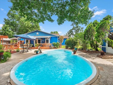 704 Percival St, Tomball, TX 77375 - photo 2