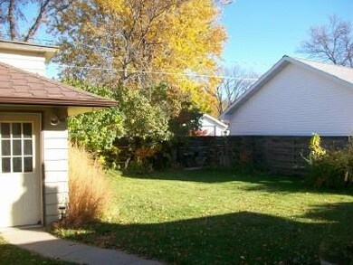 back yard<|><|>