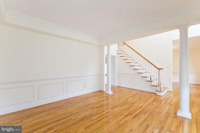 210 Wayfaring Dr, Winchester, VA 22602 - photo 4