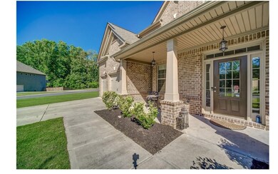 4905 Mossbrook Cir, Alpharetta, GA 30004 - photo 3