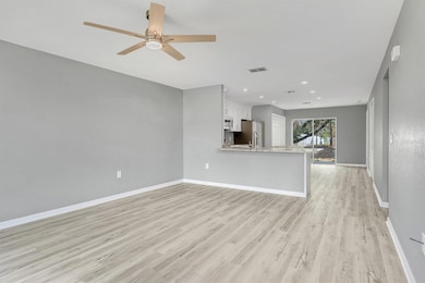 390 SW 3rd Ave, Mulberry, FL 33860 - photo 6