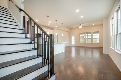 4006 Delta Rose St, Houston, TX 77018 - photo 4