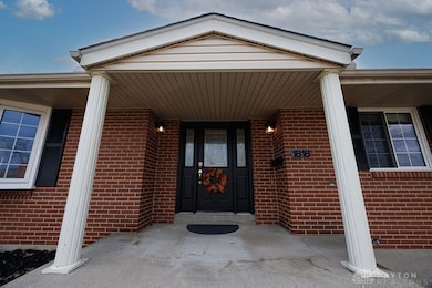 1818 Kathy Ln, Miamisburg, OH 45342 - photo 3