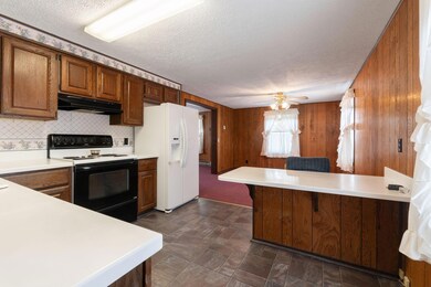 7325 st rt 203 (Interior)-11