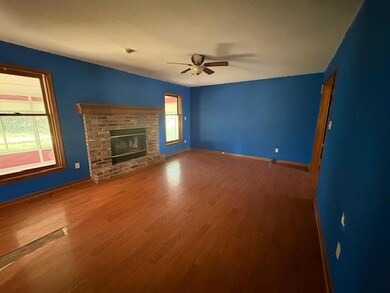 1908 Lesa Place, Excelsior Springs, MO 64024 - photo 2