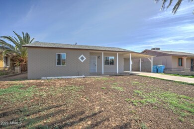 121 W Grove-2