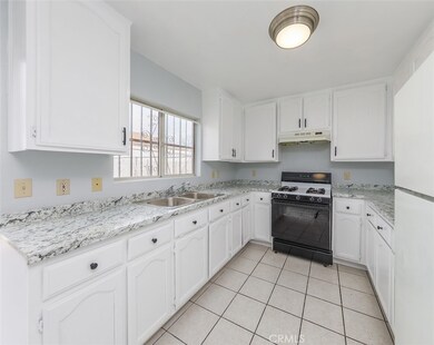 2053 E Piru St, Compton, CA 90222 - photo 7