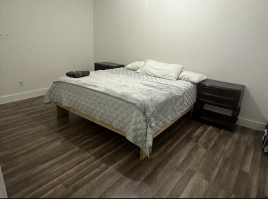 3910 R V Mayfield Dr, Houston, TX 77088 - photo 5