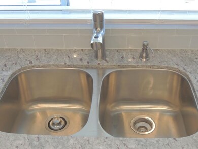 3305 N Apollo Dr, Chandler, AZ 85224 - photo 2