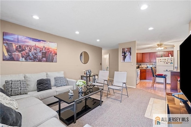 336 Lancaster Ct unit 2336, Piscataway, NJ 08854 - photo 4