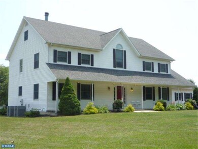 4 Kings Ct, Columbus, NJ 08022 - photo 2