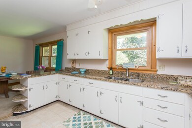 18923 Ridge Rd, Colonial Beach, VA 22443 - photo 3