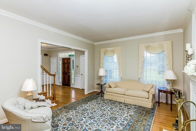 9275 Hampton Hunt Dr, Fairfax Station, VA 22039 - photo 4