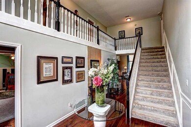 Spacious Entry Area Welcomes your Guests!