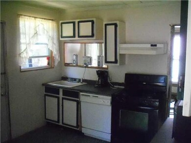 Kitchen. Nice kitchen.