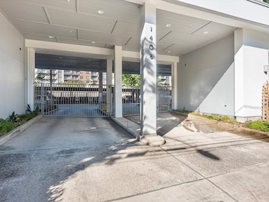 1406 Columbus St unit 303, Houston, TX 77019 - photo 3