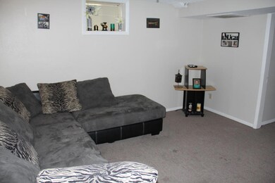 747 #2 Living Room