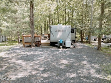 121 Birchy Brook Dr, Milford, PA 18337 - photo 2