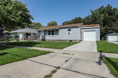 1639 2nd Ave S, Fargo, ND 58103 - photo 2