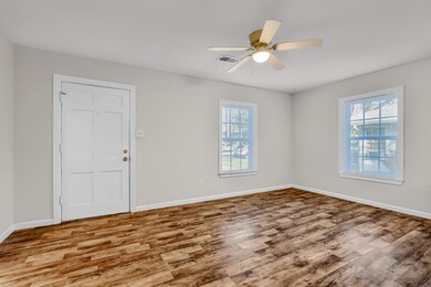 1915 N Alexander St, Sherman, TX 75092 - photo 5