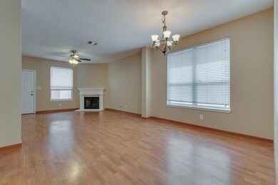 3949 Parkhaven Dr, Denton, TX 76210 - photo 4