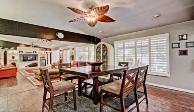 breakfast room