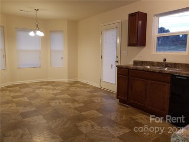 828 Ranchero St, Statesville, NC 28677 - photo 4