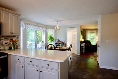 285 Elm St, Concord, NH 03303 - photo 4