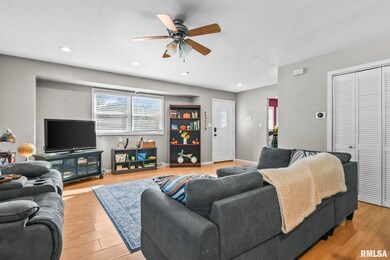 206 S 8th St unit 1, Auburn, IL 62615 - photo 7