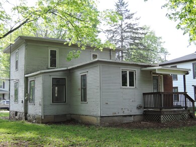 309 N Douglas