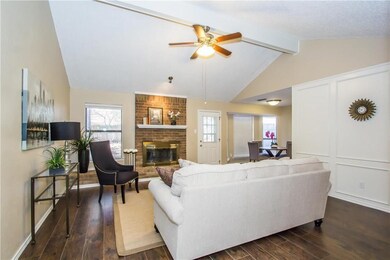 2405 Cranberry Ln, Euless, TX 76039 - photo 4