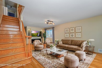 (4) LIVING ROOM STAGED