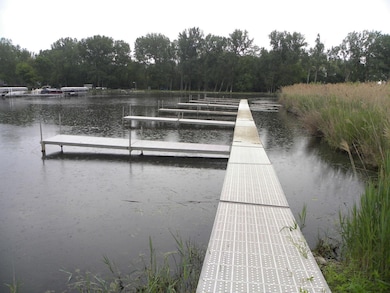 8300 Reva Bay Ln unit SLIP5, Fox Lake, IL 60020 - photo 2