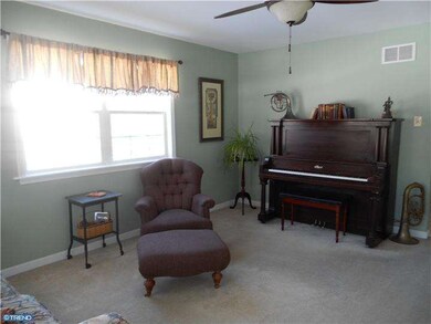 343 N Wall St, Spring City, PA 19475 - photo 3