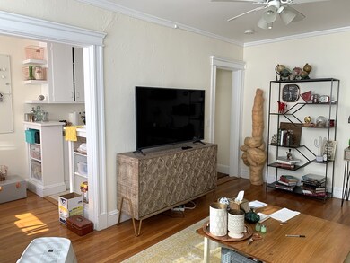 120 Riverway unit 3, Boston, MA 02215 - photo 2