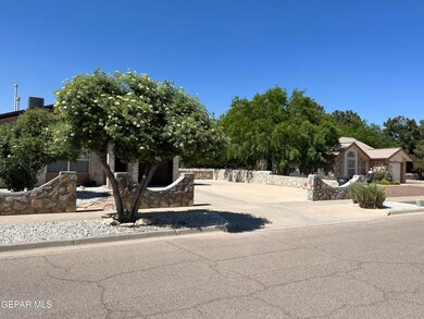 15333 Marburn Ct, Horizon City, TX 79928 - photo 2