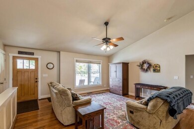 02_2846AspenRd_2002_LowRes