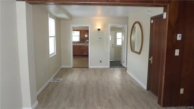 126 Washington St, Freemansburg, PA 18017 - photo 5