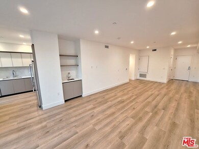 8326 Blackburn Ave unit 204, Los Angeles, CA 90048 - photo 4