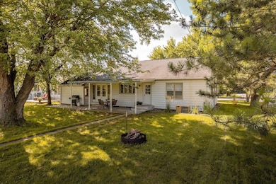 725 3rd St S, Cold Spring, MN 56320 - photo 3