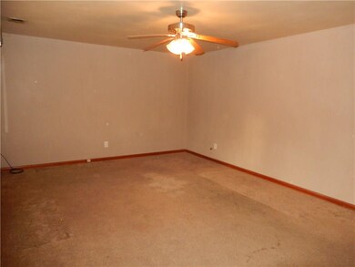 908 S Janelle Ave, Fayetteville, AR 72701 - photo 3
