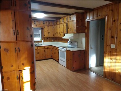 1700 Arrow Wood Rd, Asheboro, NC 27205 - photo 6