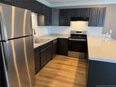 820 E 11th St, New Albany, IN 47150 - photo 4