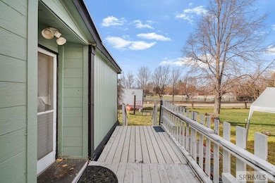 1720 Falcon Cir S, Pocatello, ID 83204 - photo 2