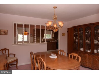 218 Morris Cir, Crum Lynne, PA 19022 - photo 5