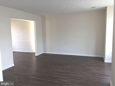 6769 Armadillo Ct, Waldorf, MD 20603 - photo 4