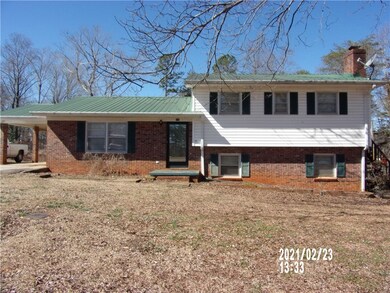 308 Forest Acres Cir, Walhalla, SC 29691 - photo 2