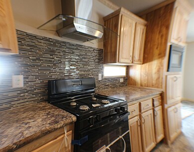 14977 Cochise St, Williston, ND 58801 - photo 6